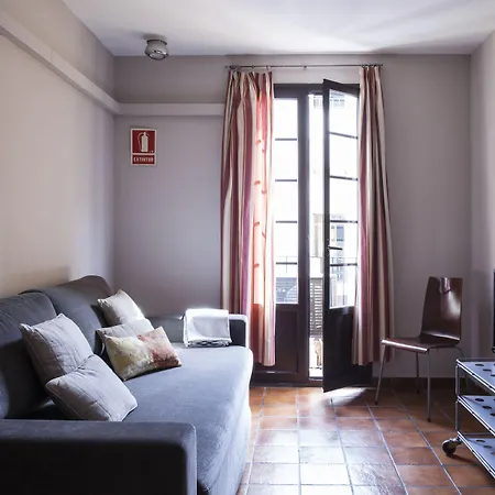 Ainb Las Ramblas-Guardia Apartments-2